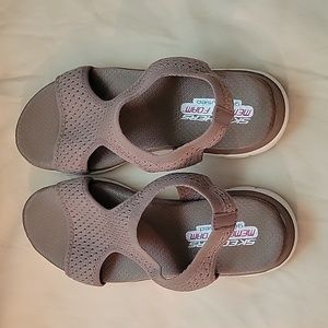 Skechers Sandals Size 7
